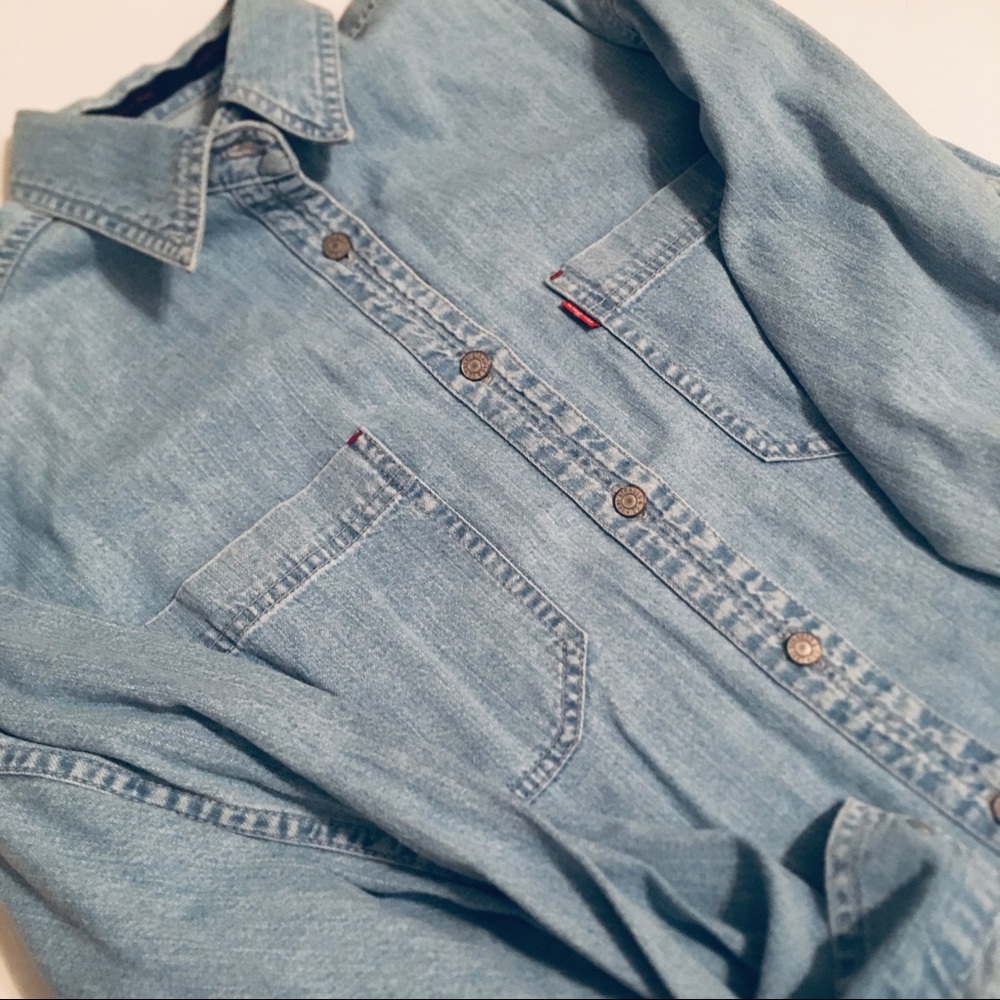 Levi’s Red Tab Jeanswear Button Down